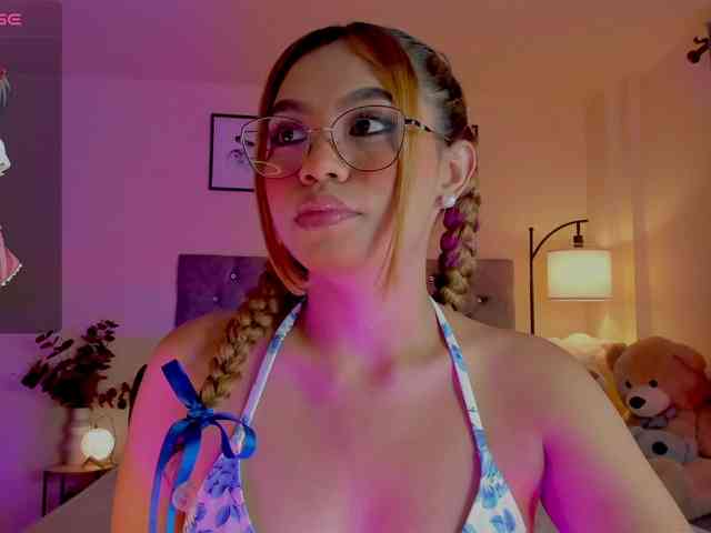 Ximena-sotto webcam