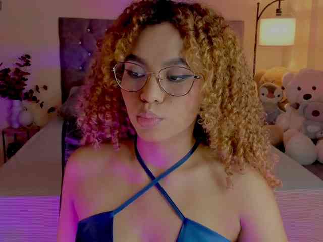 Ximena-sotto webcam