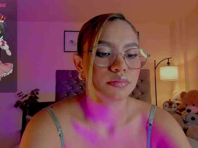 Ximena-sotto webcam