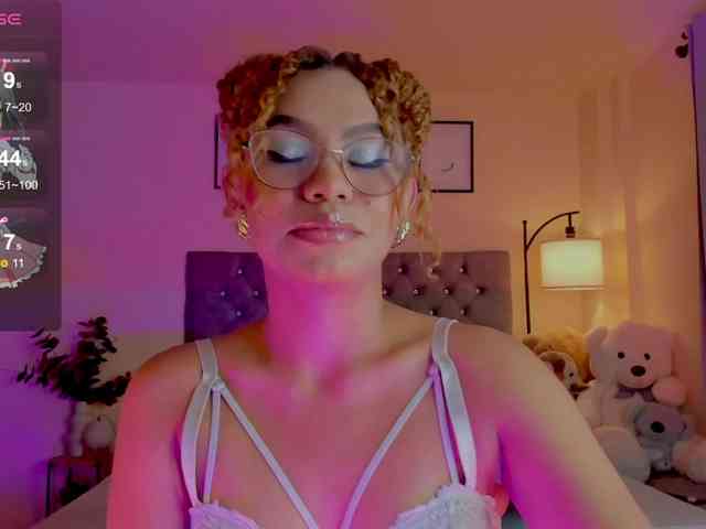 Ximena-sotto webcam