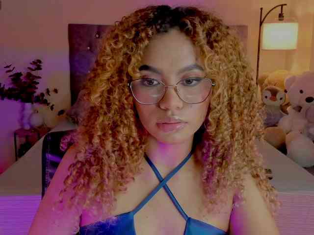 Ximena-sotto webcam