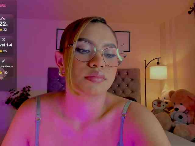 Ximena-sotto webcam
