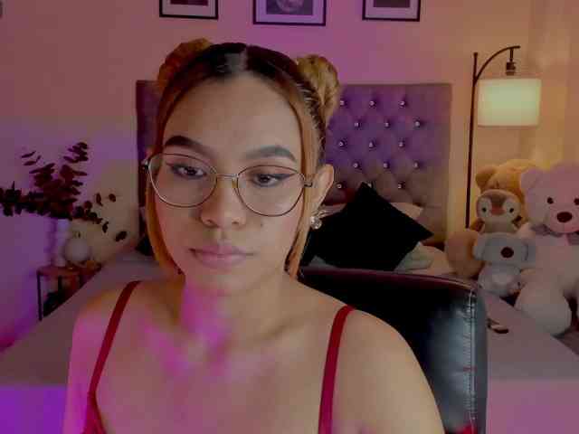 Ximena-sotto webcam