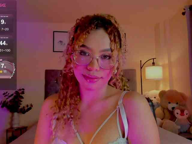 Ximena-sotto webcam