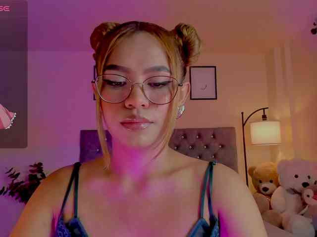 Ximena-sotto webcam
