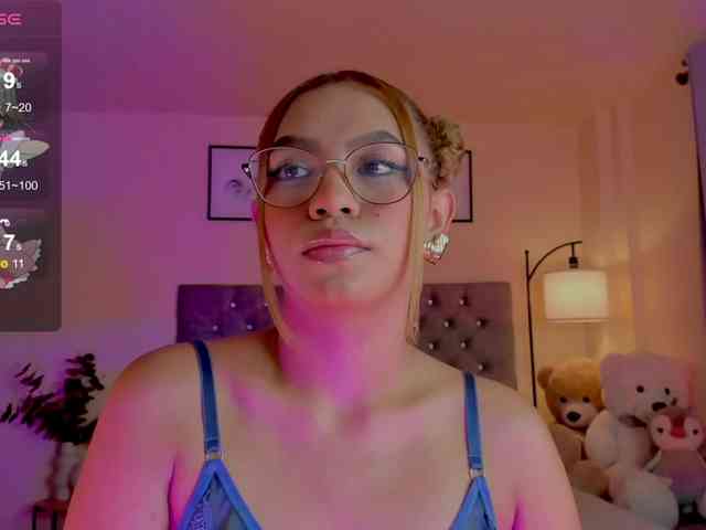 Ximena-sotto webcam
