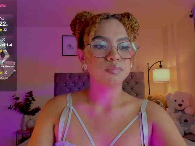 Ximena-sotto webcam