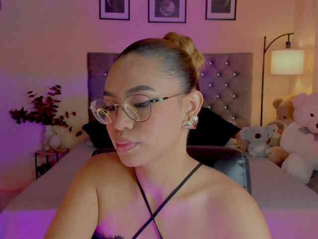 Ximena-sotto webcam