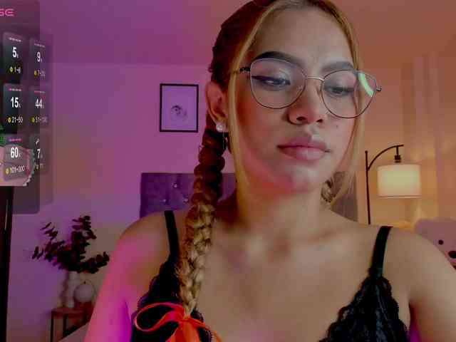 Ximena-sotto webcam
