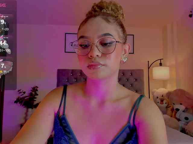 Ximena-sotto webcam