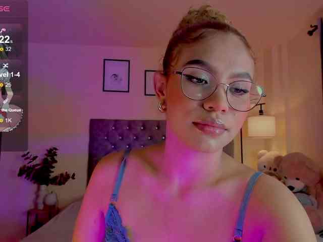 Ximena-sotto webcam