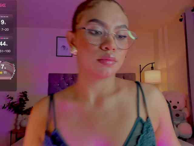 Ximena-sotto webcam