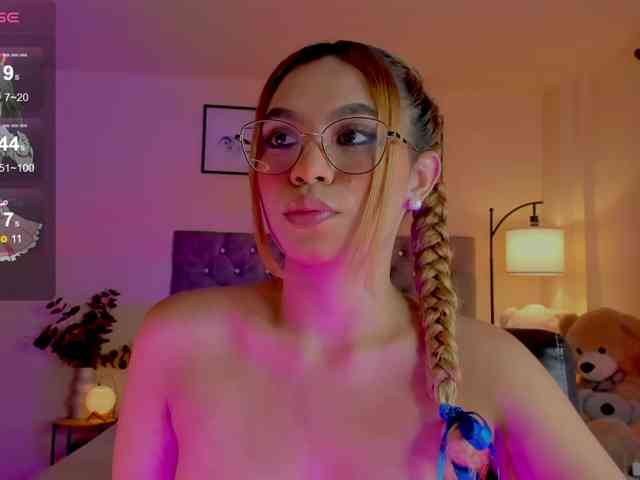 Ximena-sotto webcam
