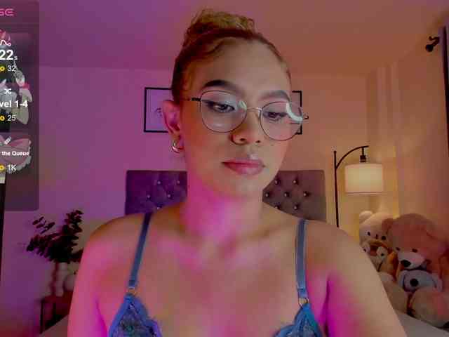 Ximena-sotto webcam