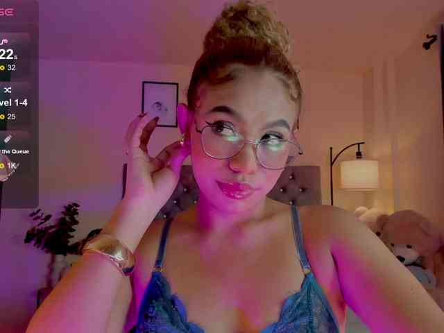 Ximena-sotto webcam