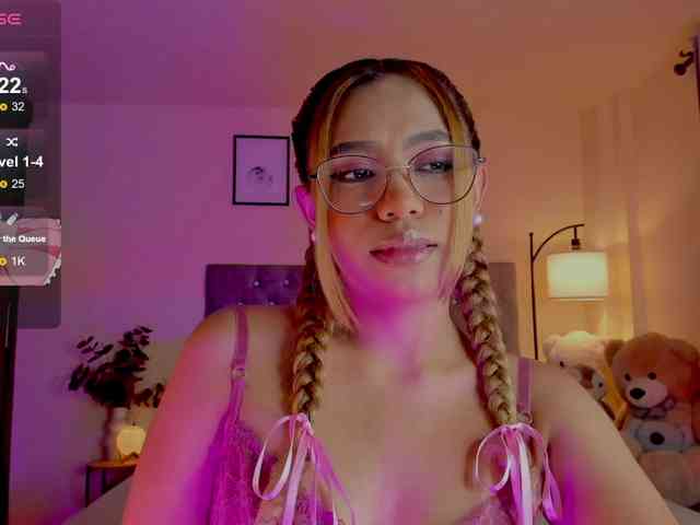 Ximena-sotto webcam