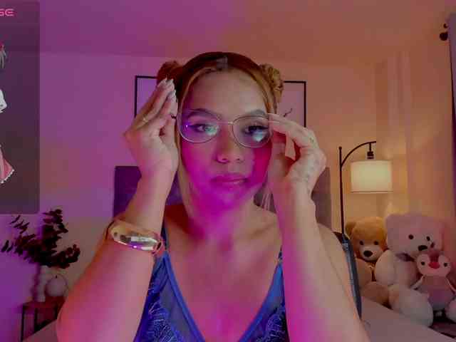 Ximena-sotto webcam