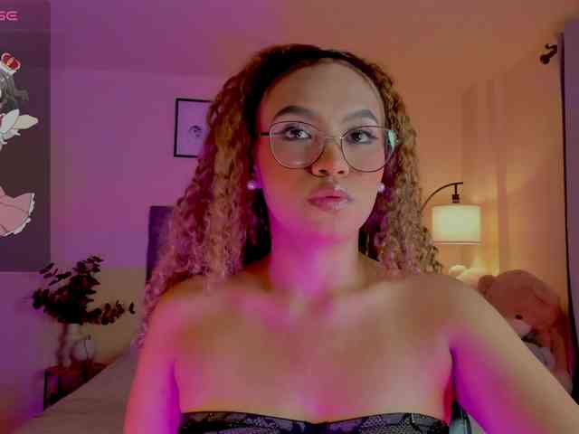 Ximena-sotto webcam