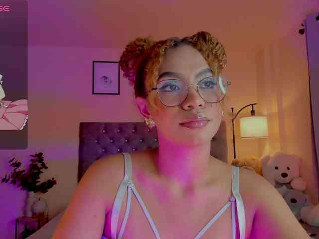 Ximena-sotto webcam