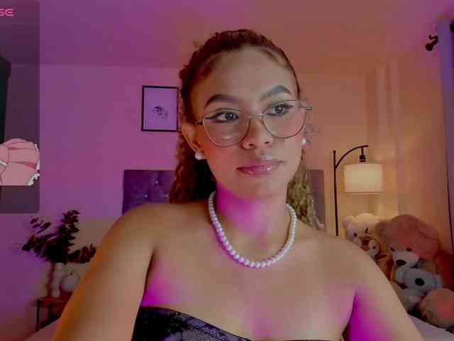 Ximena-sotto webcam