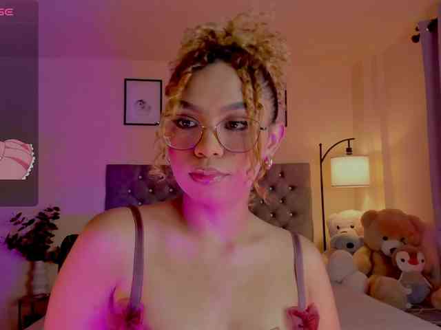 Ximena-sotto webcam