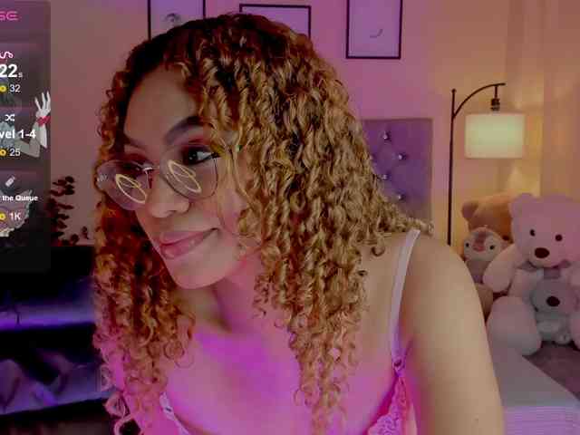 Ximena-sotto webcam