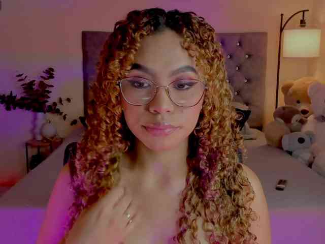 Ximena-sotto webcam