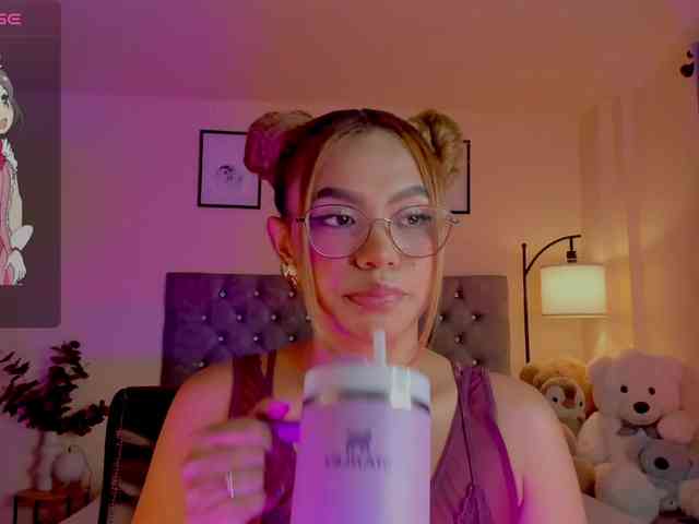 Ximena-sotto webcam