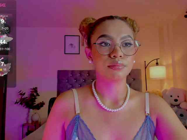 Ximena-sotto webcam