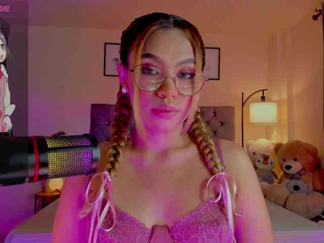 Ximena-sotto webcam