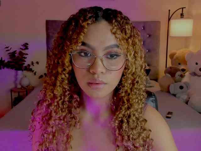 Ximena-sotto webcam