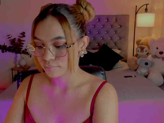 Ximena-sotto webcam