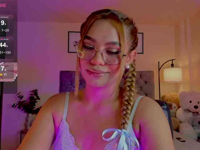 Ximena-sotto webcam