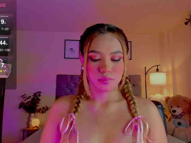 Ximena-sotto webcam