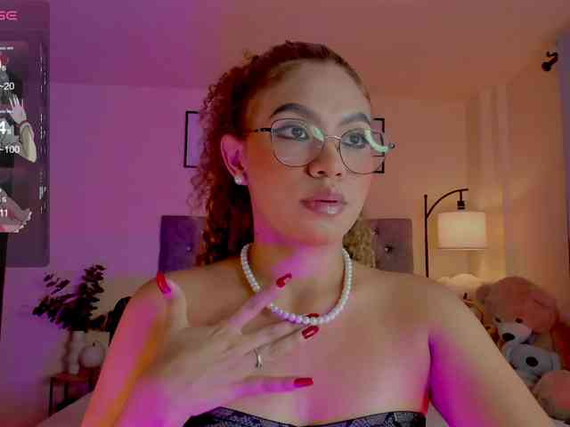Ximena-sotto webcam