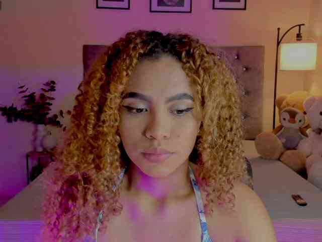 Ximena-sotto webcam