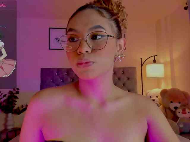 Ximena-sotto webcam
