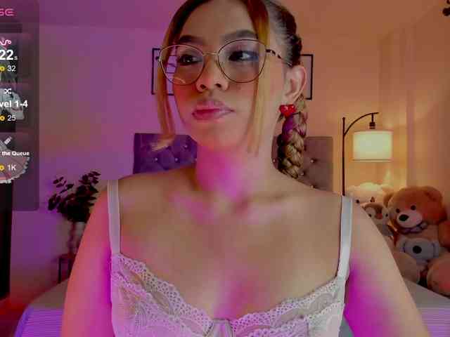 Ximena-sotto webcam