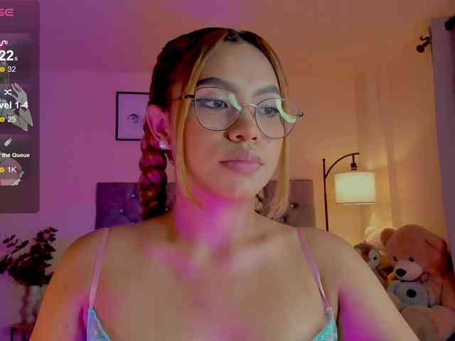 Ximena-sotto webcam