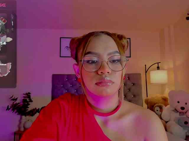 Ximena-sotto webcam
