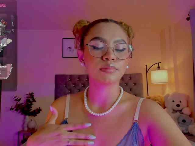 Ximena-sotto webcam