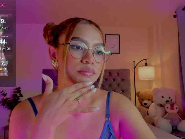 Ximena-sotto webcam