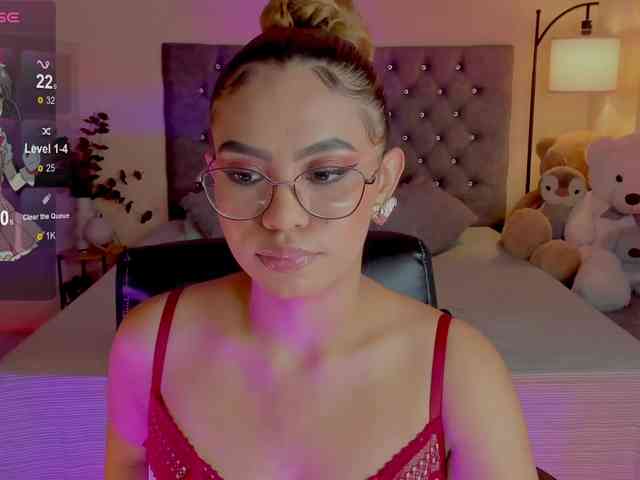 Ximena-sotto webcam
