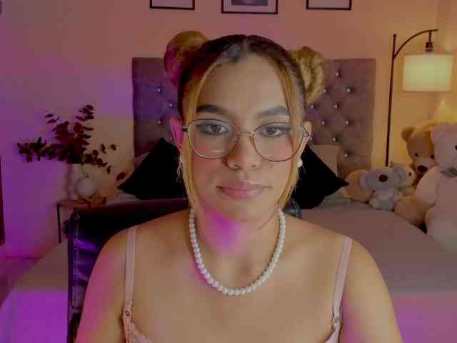 Ximena-sotto webcam