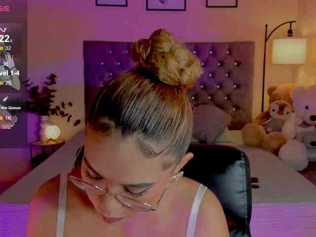 Ximena-sotto webcam