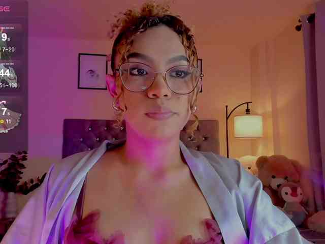 Ximena-sotto webcam