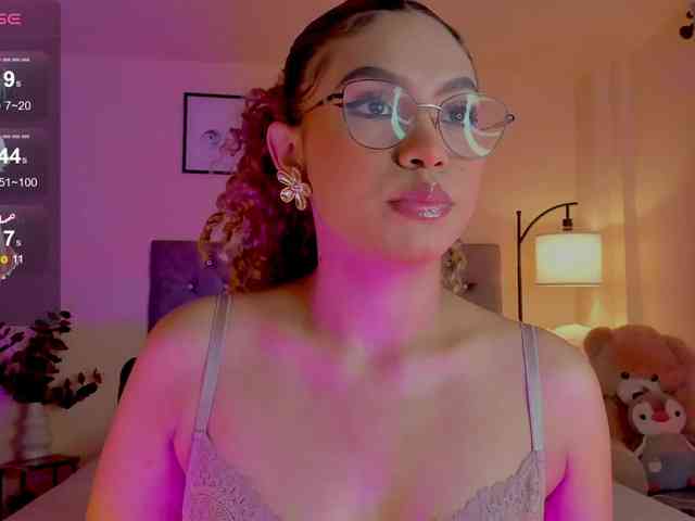 Ximena-sotto webcam
