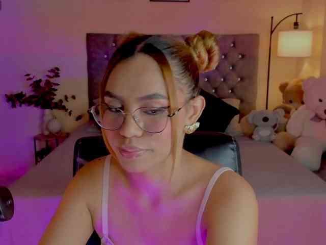 Ximena-sotto webcam