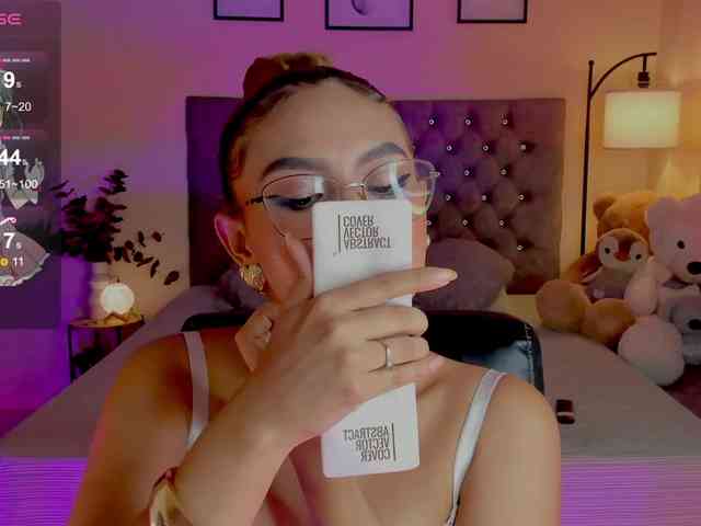 Ximena-sotto webcam