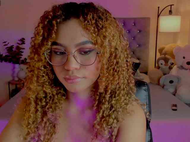 Ximena-sotto webcam